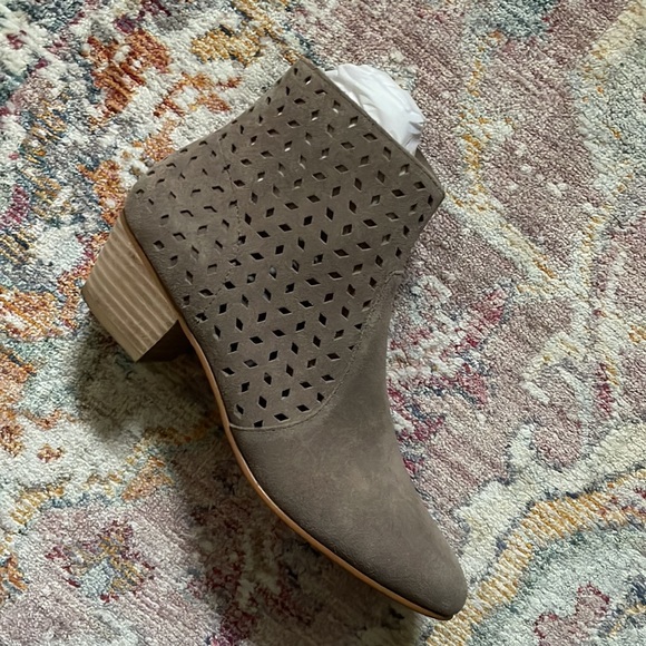 Soludos Lola Booties - Picture 2 of 5